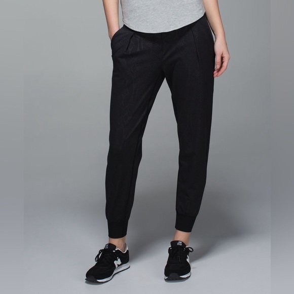 lululemon athletica Pants - Lululemon Yoga Party Pant Desert Snake Embossed Black